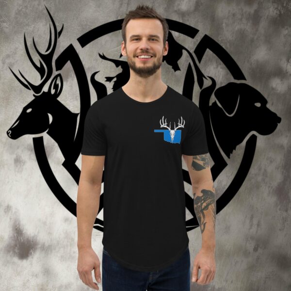 ok buck skull men's curved hem t shirt